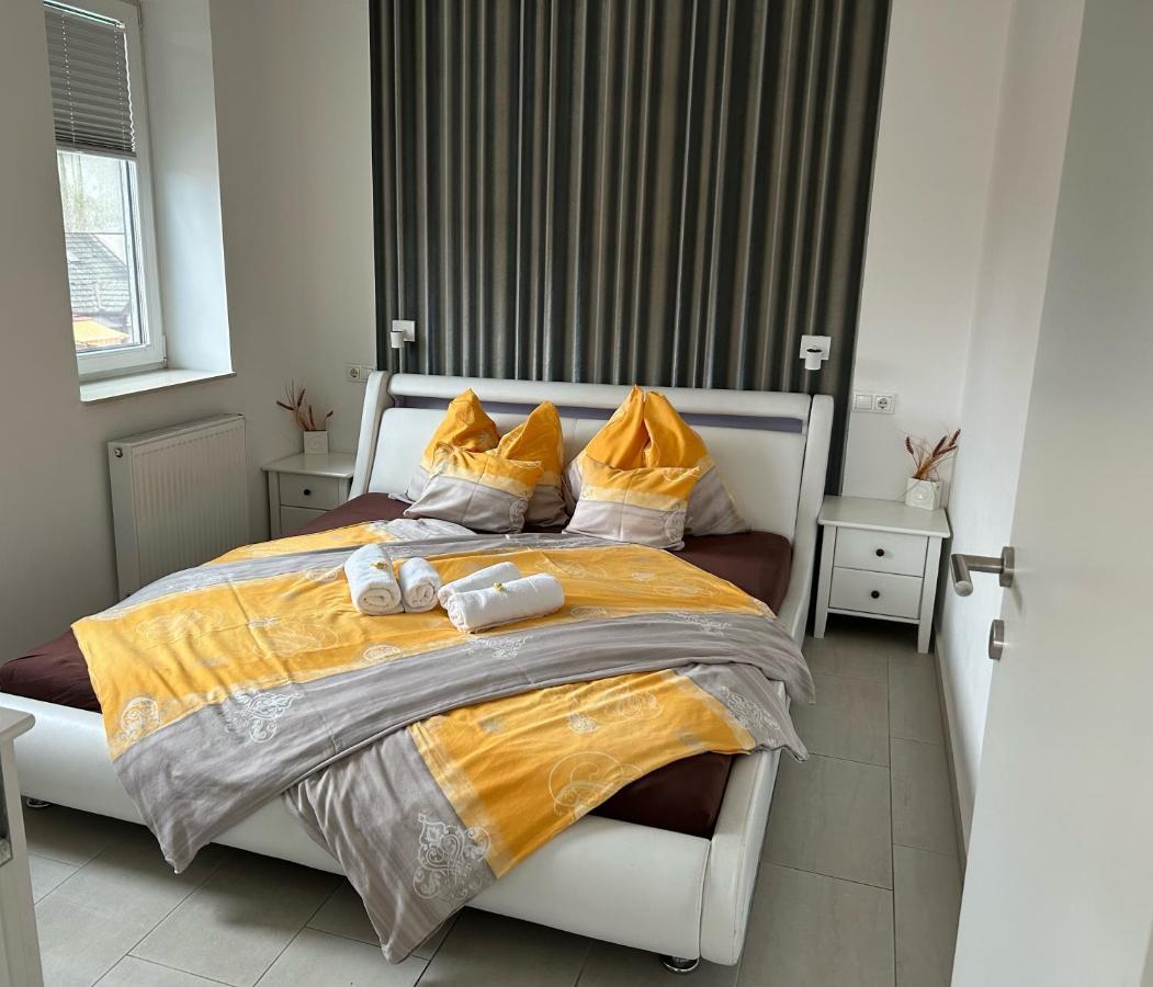 Azur Haz Viola Apartman Шарвар Экстерьер фото